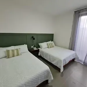 Urban Justo Sierra Apartahotel